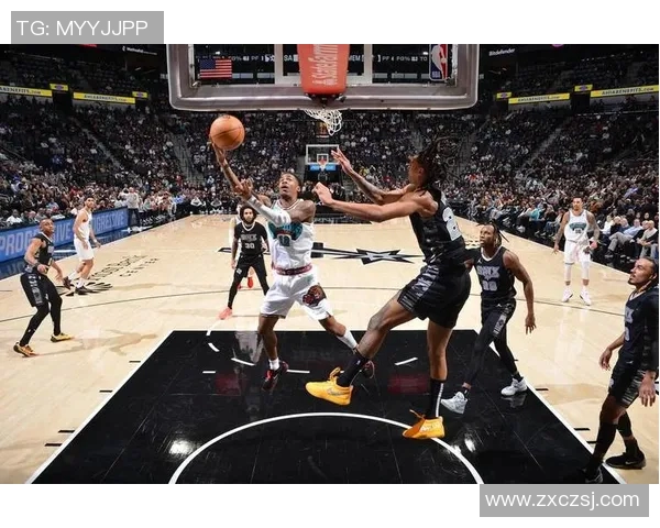 杰克逊13分5篮板助灰熊紧咬太阳