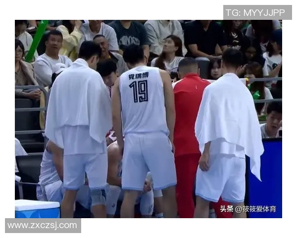 “双塔”发威 四川男篮杀进四强